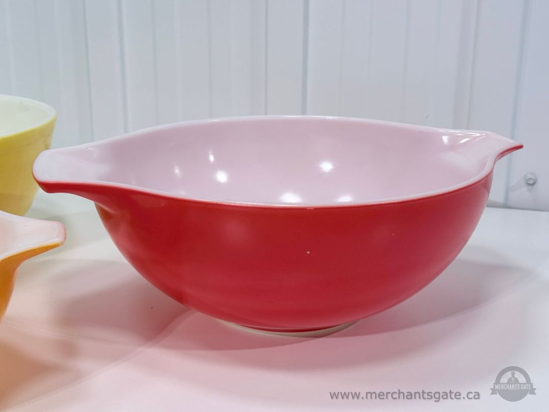 Pyrex Mixing Bowl Set 3 Pieces Mixed Patterns Red Yellow Orange Bowls