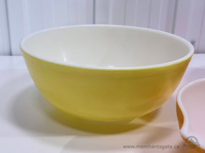 Pyrex Mixing Bowl Set 3 Pieces Mixed Patterns Red Yellow Orange Bowls