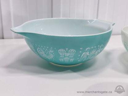 Pyrex Mixing Bowl Set 3 Pieces Amish Butterprint Blue White Nesting Bowls