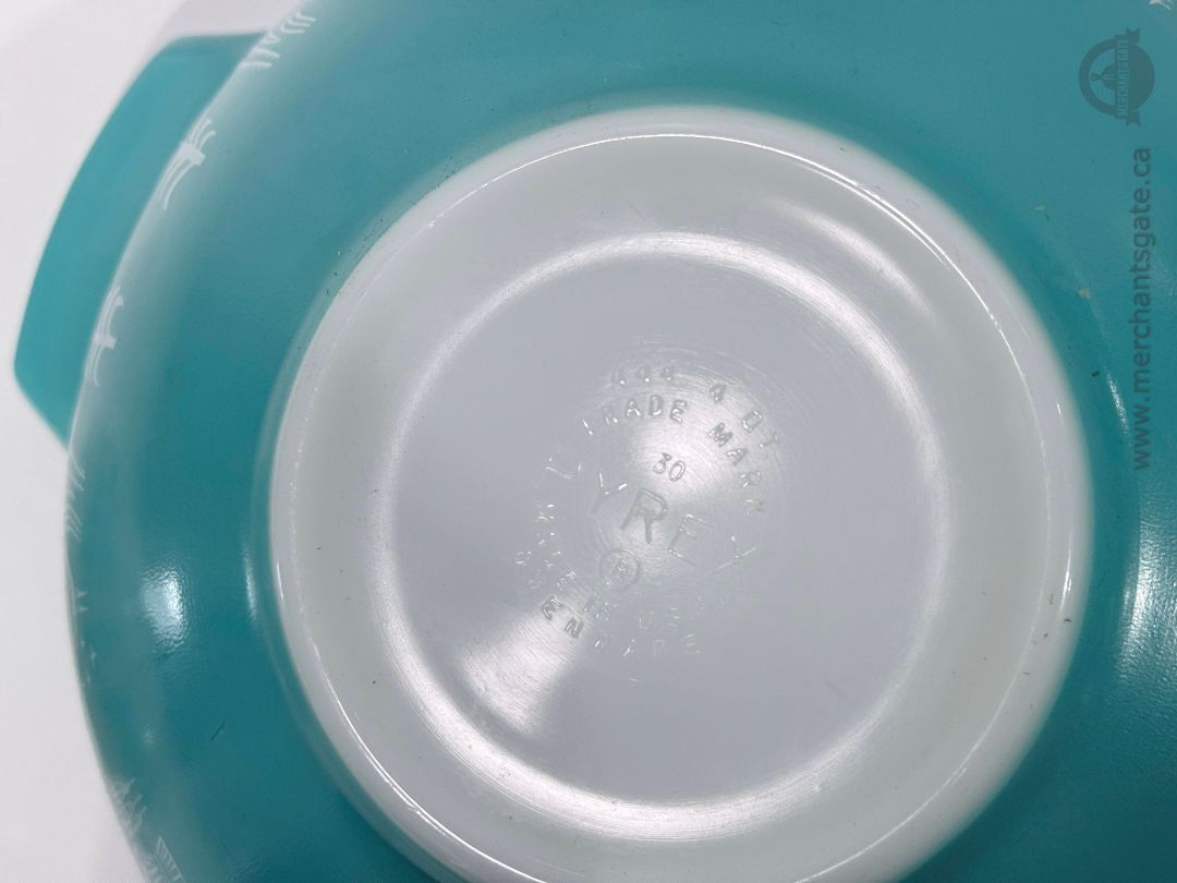 Pyrex Mixing Bowl Set 3 Pieces Amish Butterprint Blue White Nesting Bowls