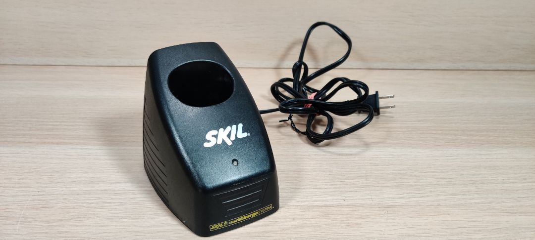 Skil LIC72 Smart Charge System Battery Charger for 7.2V Li-ion