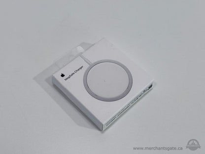 New Apple MagSafe Charger A2140 USB-C Magnetic Wireless Charging Pad