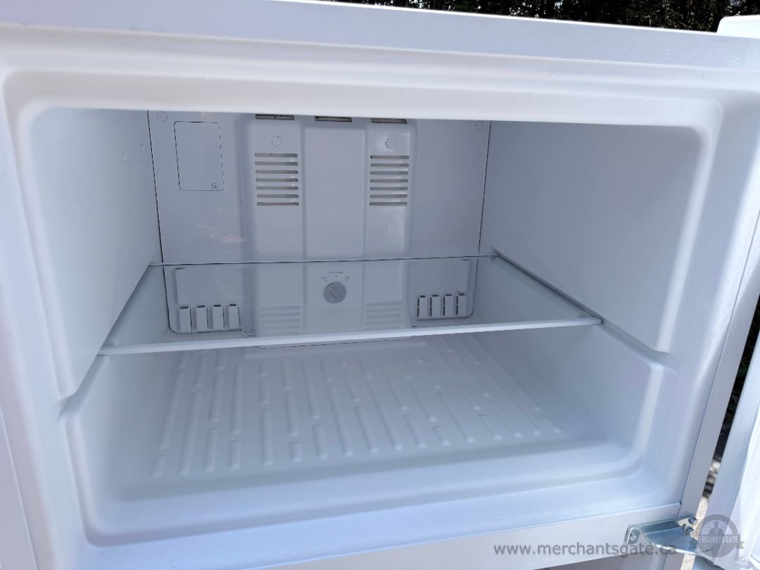 Whirlpool WRT148FZDW 18.3 Cu Ft Refrigerator Top Freezer Fridge White 2024
