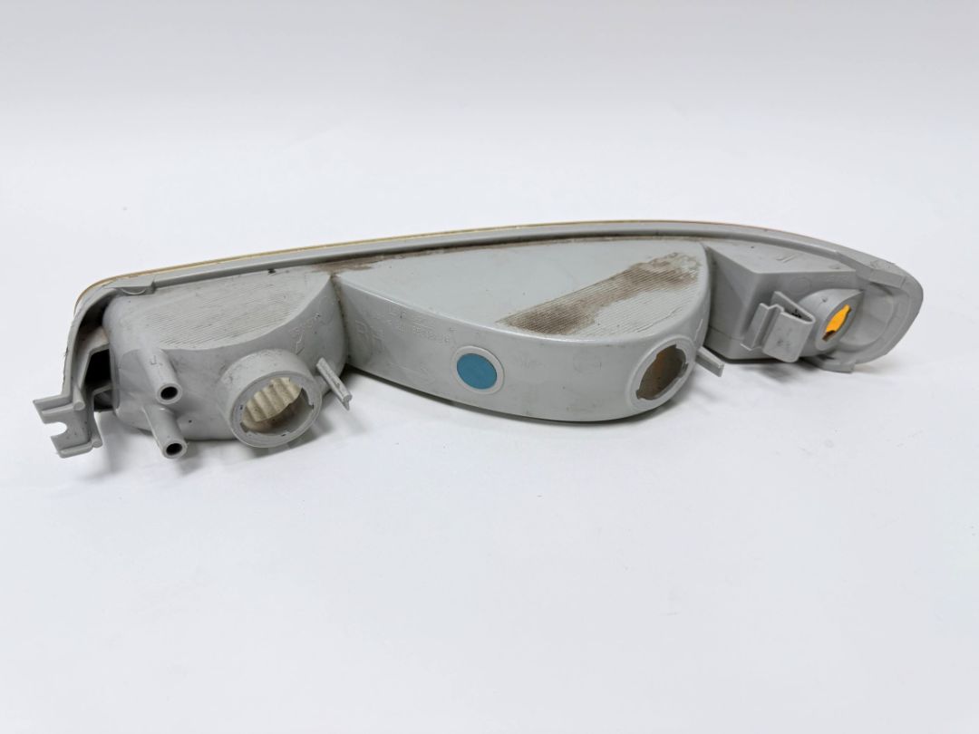 Chevy GMC Truck Front Marker Light Right Side OEM 16524676 Turn Signal Parking Lens