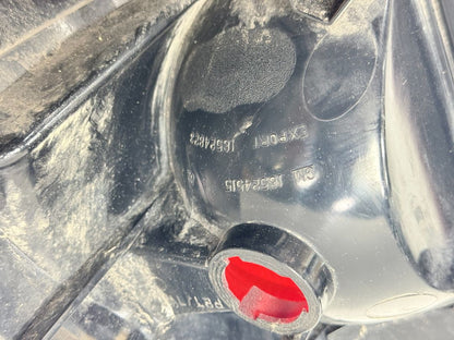 Chevy Suburban Blazer Pickup Tail Light Left Side OEM 16524185 Rear Lamp Assembly