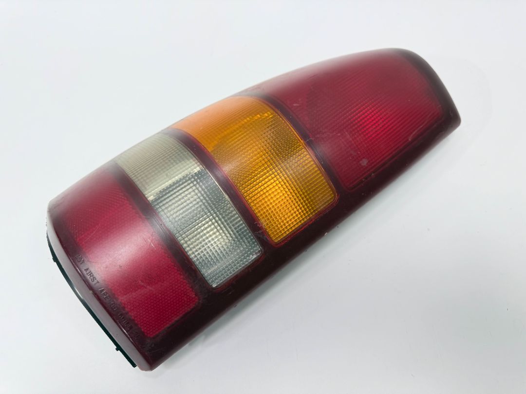 Chevy Suburban Blazer Pickup Tail Light Left Side OEM 16524185 Rear Lamp Assembly
