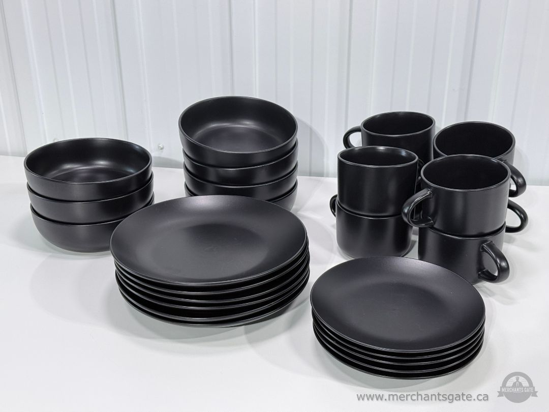 26 Piece Black Stoneware Dish Set Plates Bowls Mugs Strawberry Street