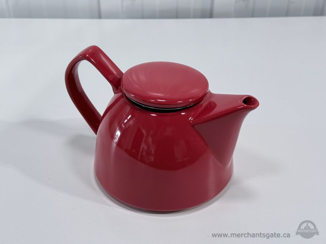 Like new Stokes Red Stoneware Teapot with Stainless Tea Infuser