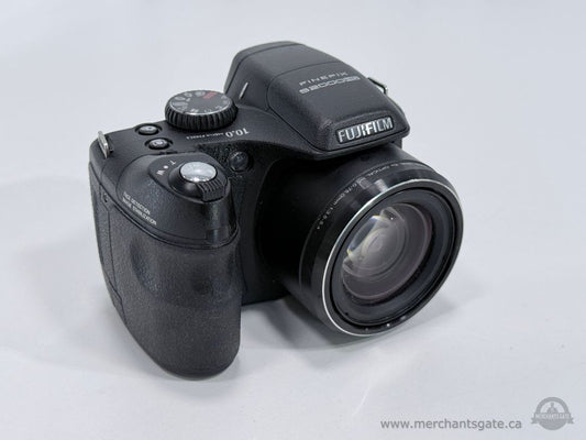 Fujifilm FinePix S2000HD 10MP Digital Camera 15x Zoom SD Card Included