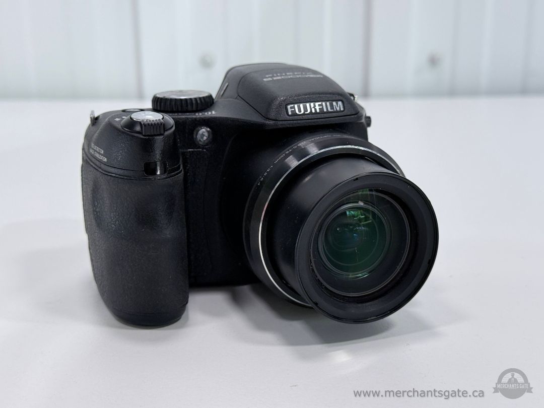 Fujifilm FinePix S2000HD 10MP Digital Camera 15x Zoom SD Card Included