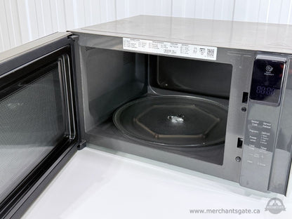 LG NeoChef Stainless Steel Countertop Microwave 1.5 Cu Ft 1200W
