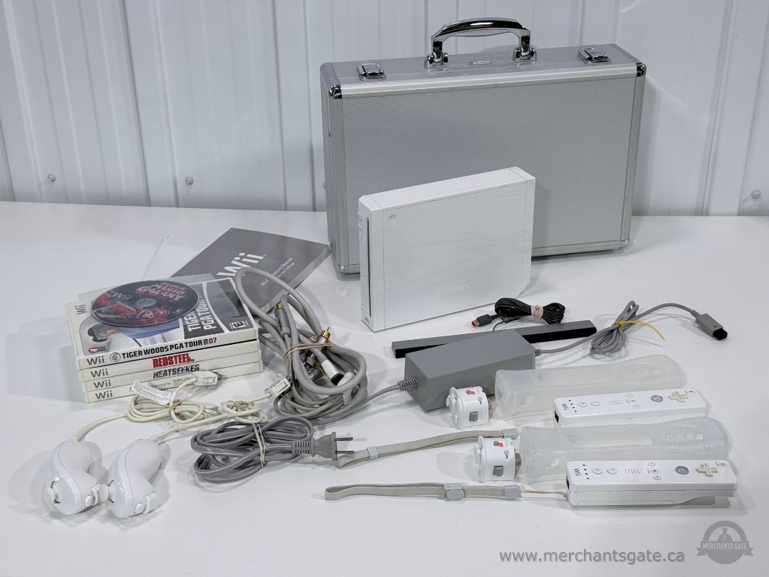 Nintendo Wii Console Bundle 2 Controllers Nunchuks Games Carry Case Tested