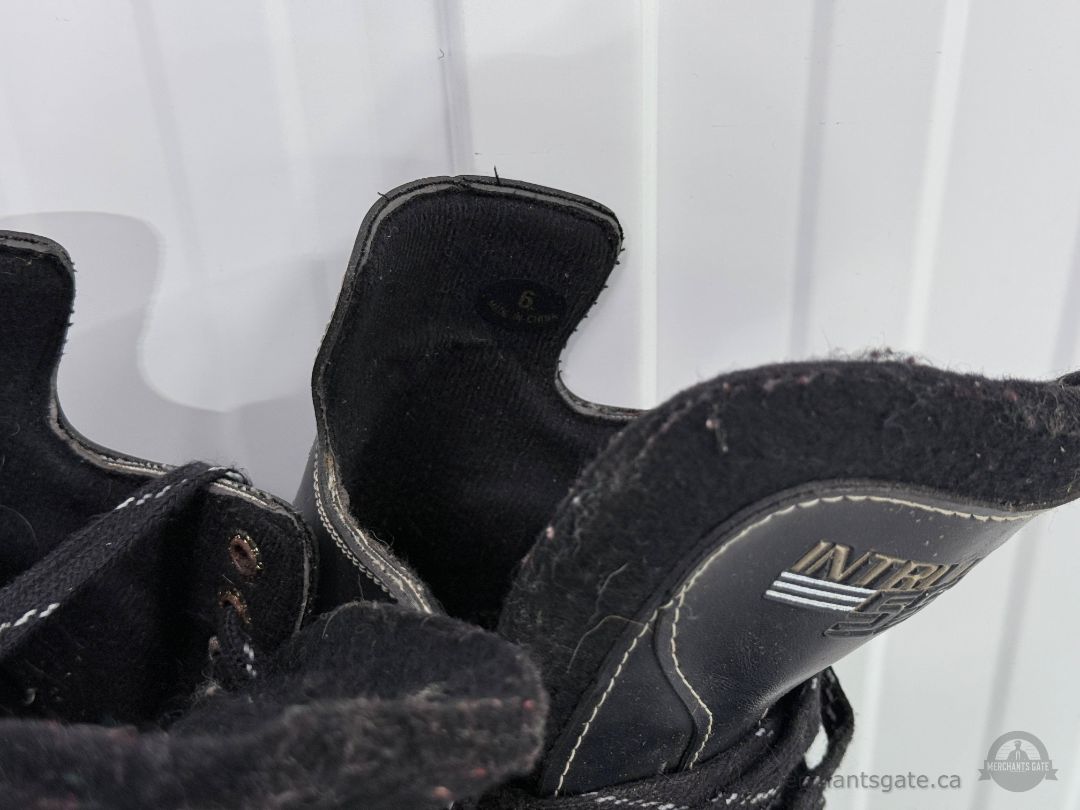 CCM Bauer 95 Hockey Skates Size 6 Youth Junior Ice Skates SLM Blades