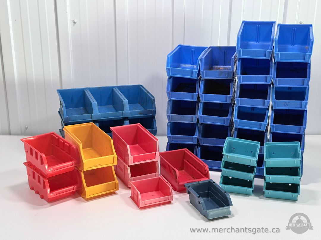 39 Assorted Plastic Parts Storage Bins & Stackable Shop Organizer Bins Akro-Mils Bin 101