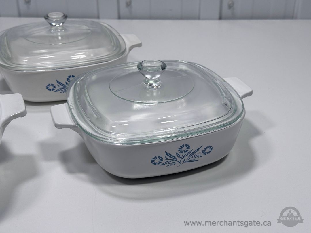 Corning Ware Blue Cornflower Casserole Dishes with Glass Lids 4 & 6 Cup Set of 4