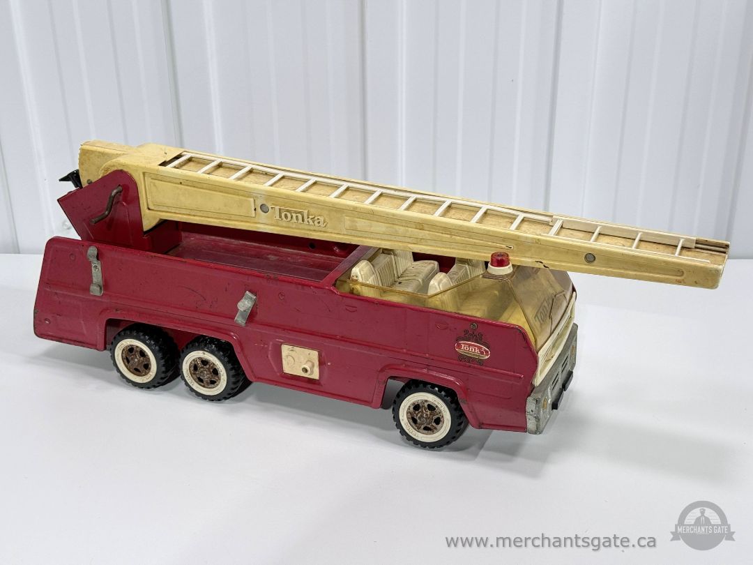 Vintage 1970s Tonka Fire Truck Ladder Engine Large Pressed Steel Toy 20"