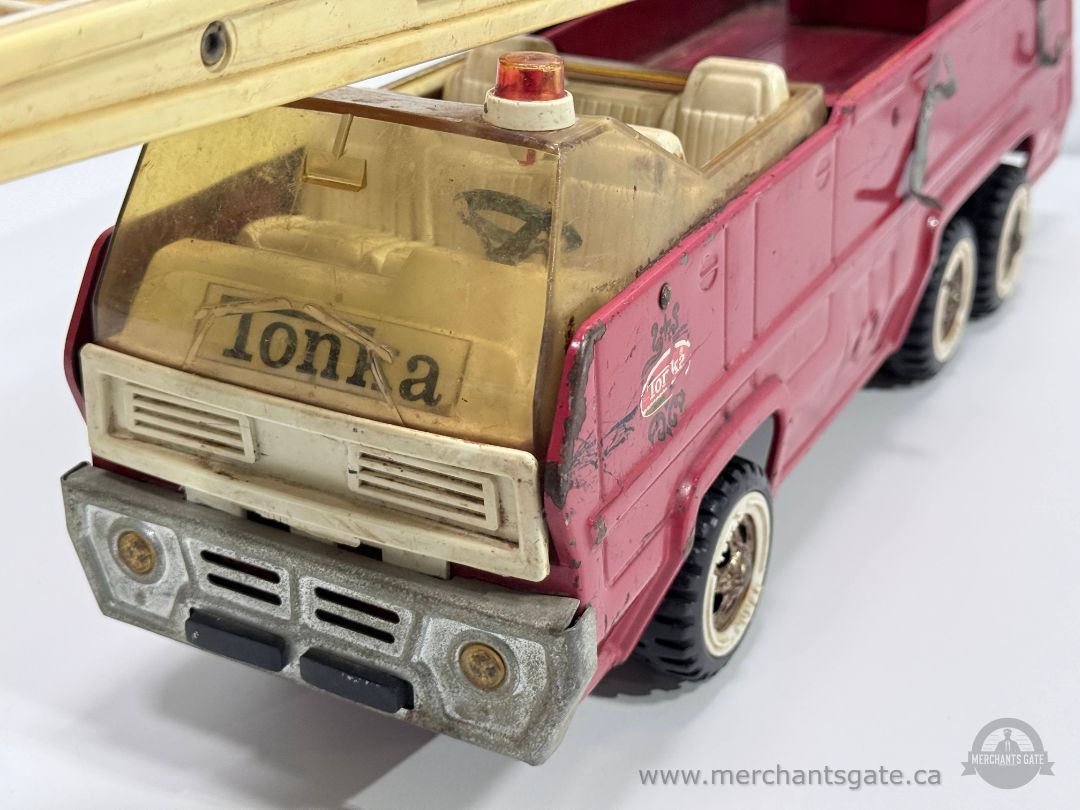 Vintage 1970s Tonka Fire Truck Ladder Engine Large Pressed Steel Toy 20"