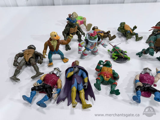 Vintage 1980s 1990s TMNT Teenage Mutant Ninja Turtles Action Figures Lot of 17