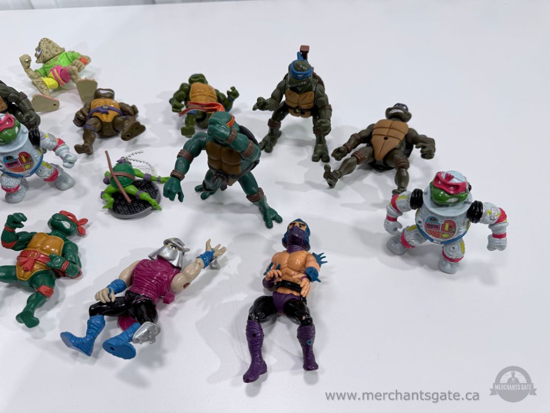 Vintage 1980s 1990s TMNT Teenage Mutant Ninja Turtles Action Figures Lot of 17