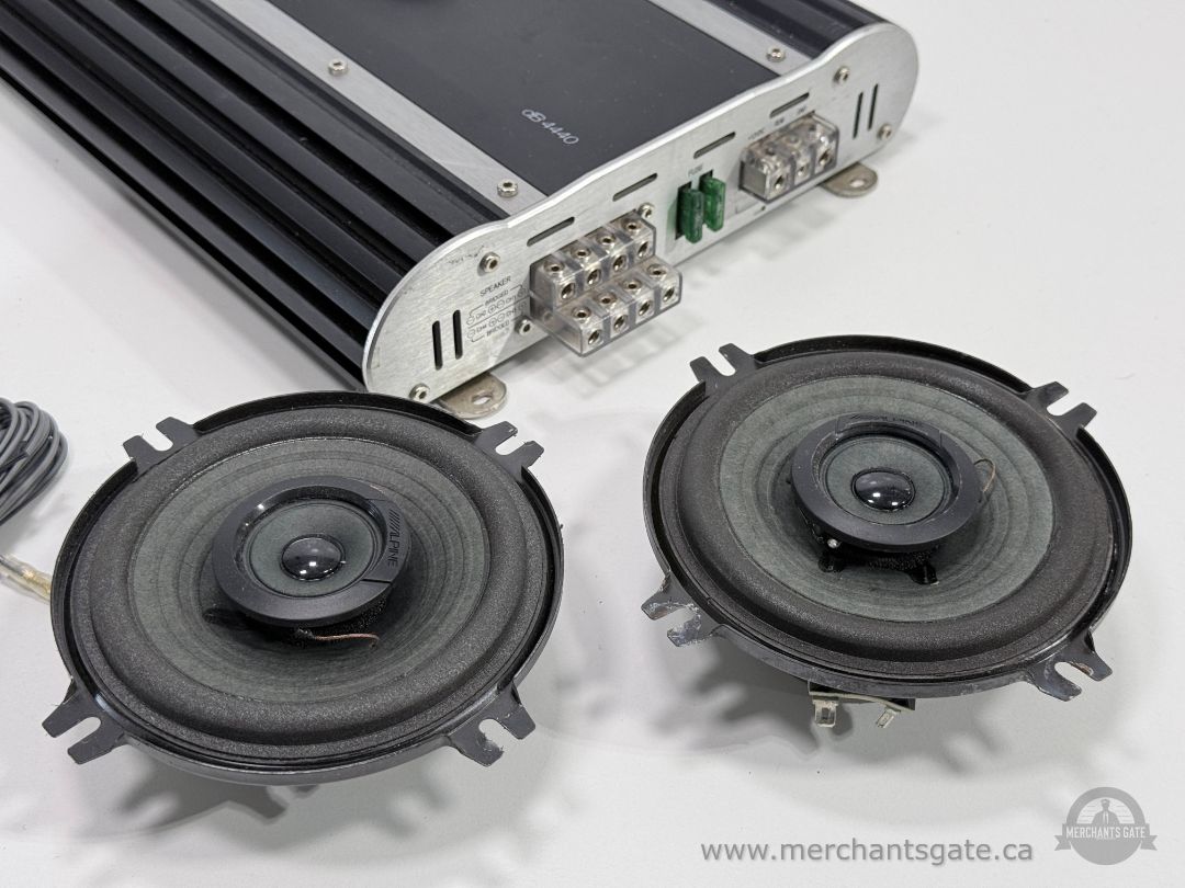 Tsunami dB4440 4-Channel Car Amplifier + Alpine SPE-1320 5.25" Speakers