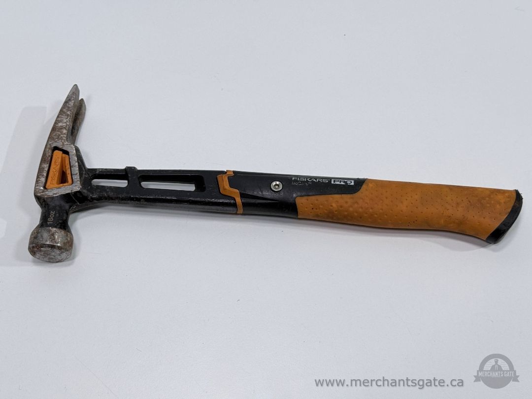 Fiskars Pro IsoCore 16 oz Rip Claw Framing Hammer