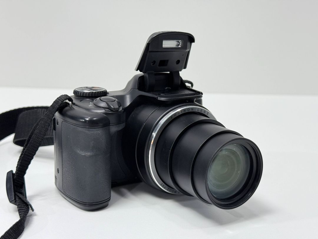 Fujifilm FinePix S8630 16MP Digital Camera with 36x Optical Zoom