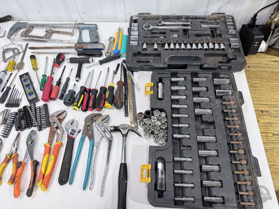 Huge Mixed Mechanic Hand Tool Lot Sockets Ratchets Wrenches Pliers Screwdrivers