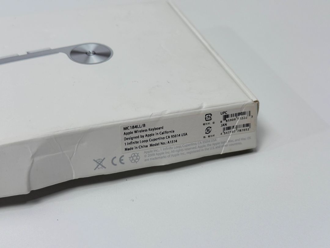 Apple Wireless Bluetooth Keyboard Model A1314 With Box Tested47