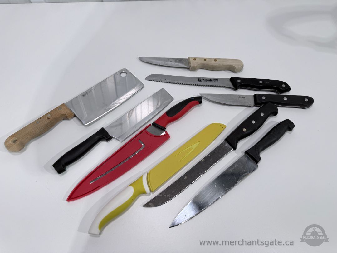 Kitchen Knife Lot 8 Pieces Cleavers Chef Bread Steak Knives with Blade Covers