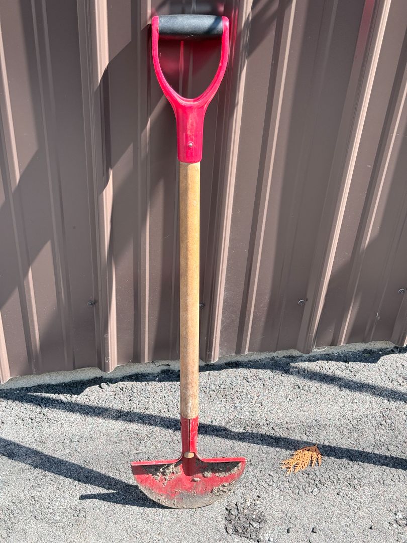Garden Tools – Hoe, Cultivator, Shovels, Edger – $10 Each / Barrhaven