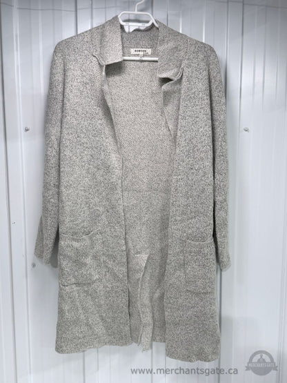 4-Piece Women's Clothing Lot Small Medium Sweaters Cardigans Tops Moon & Madison Monteau