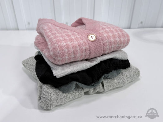 4-Piece Women's Clothing Lot Small Medium Sweaters Cardigans Tops Moon & Madison Monteau