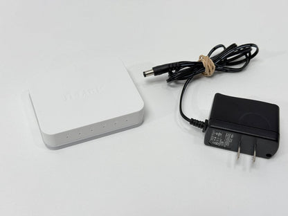 D-Link GO-SW-5G 5-Port Gigabit Ethernet Switch with Power Adapter