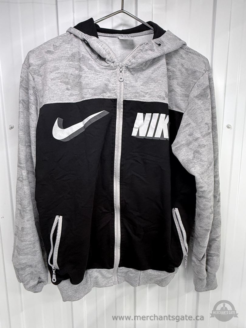 Men’s XL XXL Hoodie and Sweatshirt Clothing Lot – 8 Pieces
