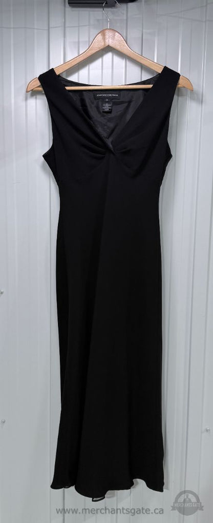 Jones New York Women’s Black Sleeveless Full-Length Formal Dress Size 6