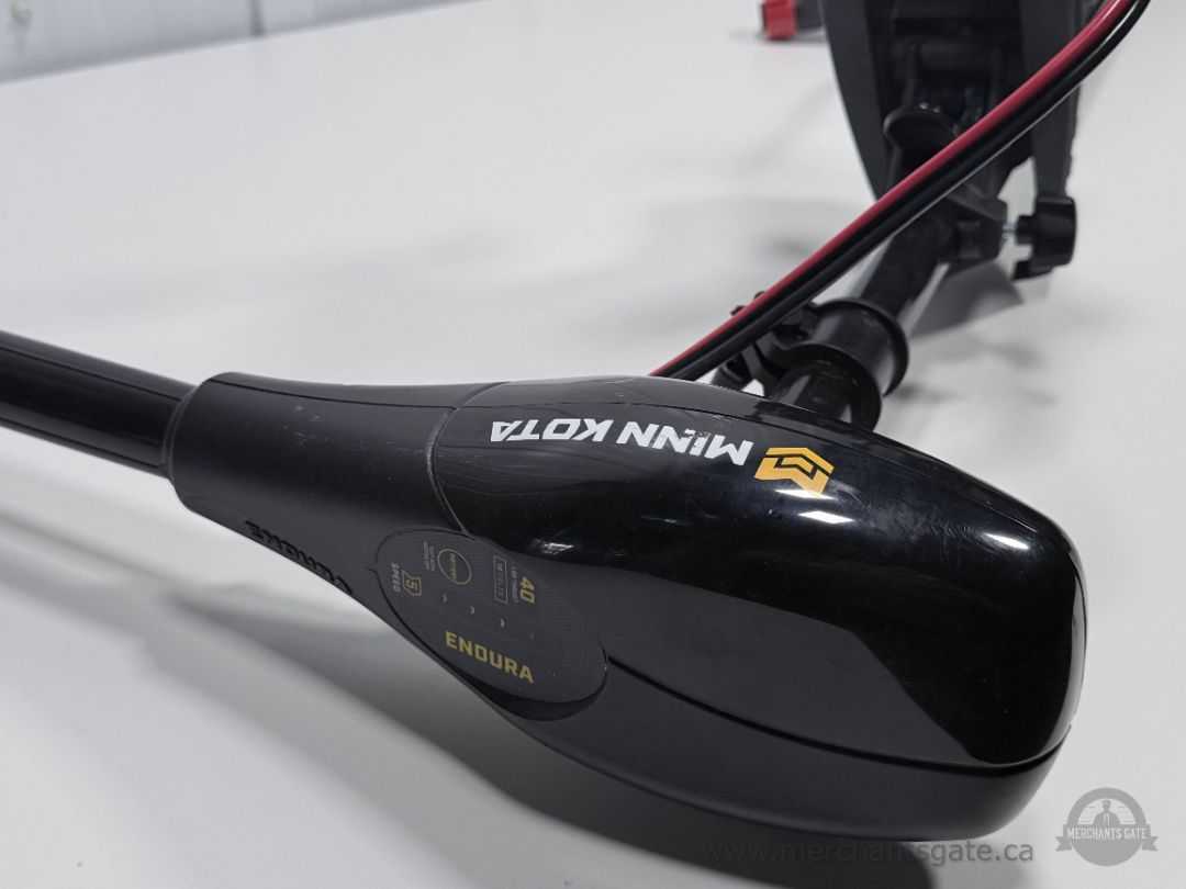 Minn Kota Endura C2 40 lb Trolling Motor with Custom 12V Marine Battery Power Centre