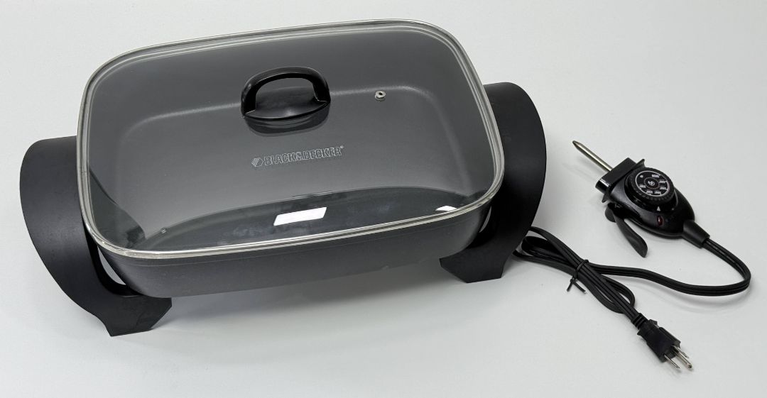 Black And Decker Electric Skillet Model SKG610C With Glass Lid And Temperature Control