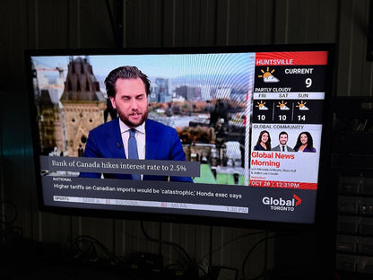Samsung 40" LED Full HD 1080p Television UN40EH5000 2 HDMI USB with Remote