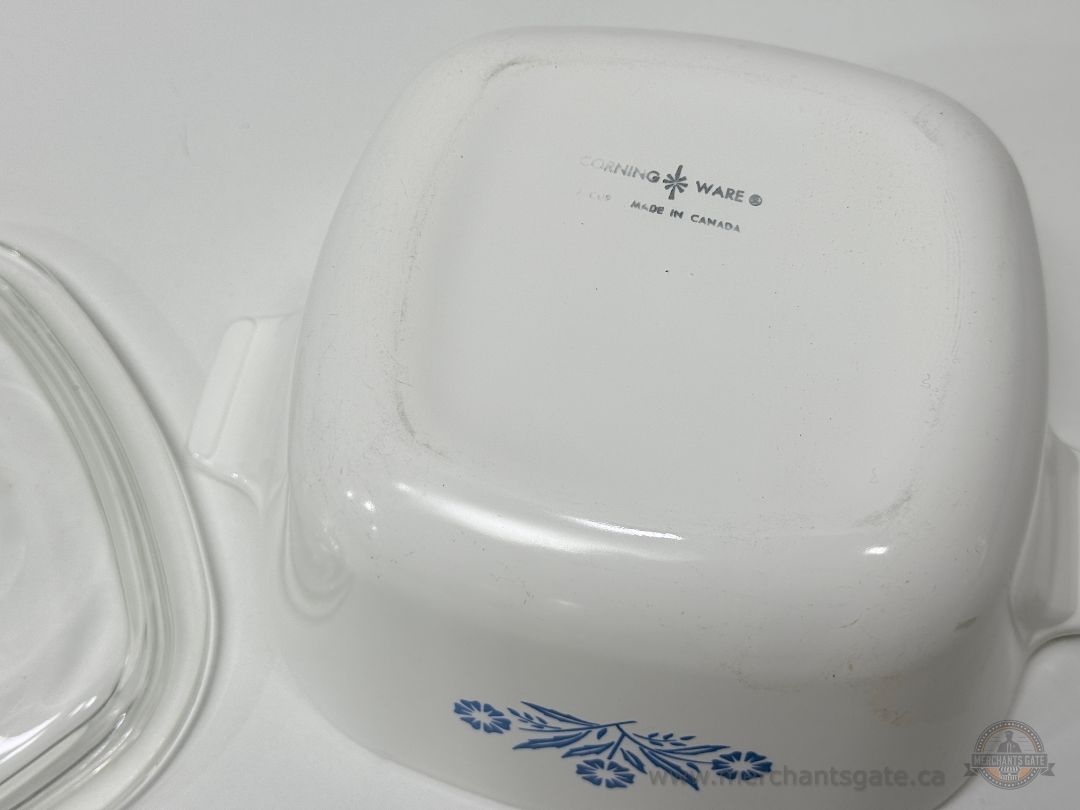 Corning Ware Blue Cornflower Casserole Dish with Glass Lid 7 Cup Made in Canada