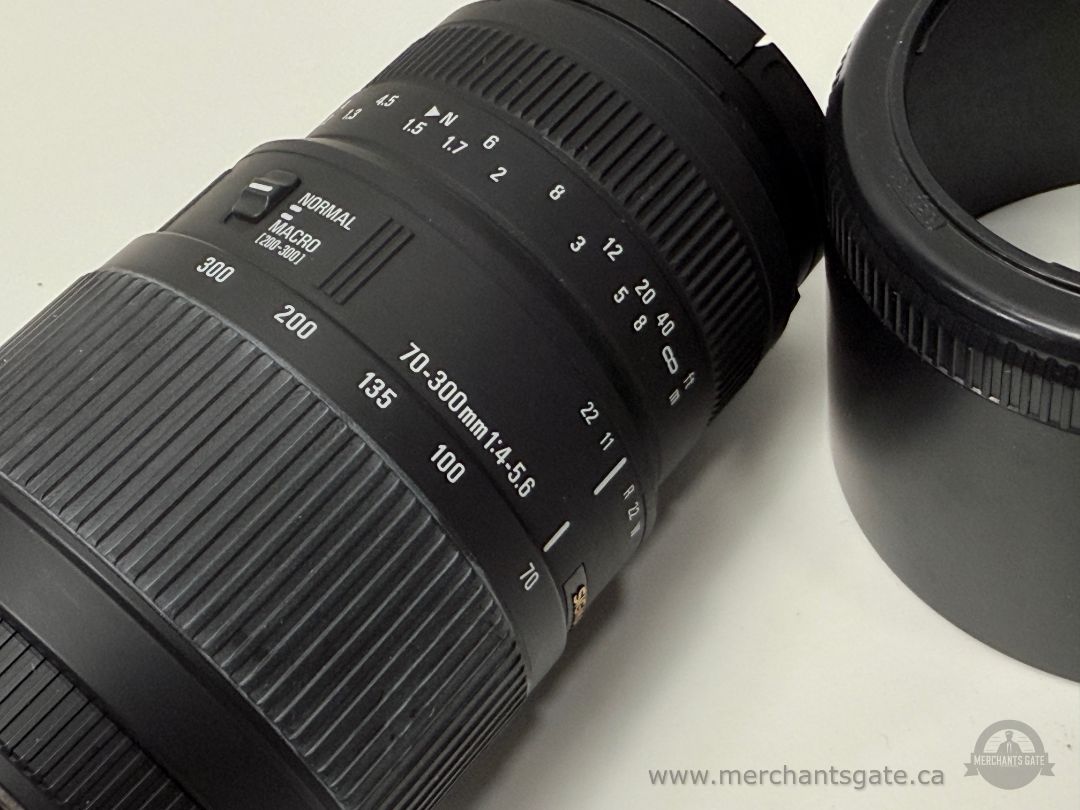 Sigma 70-300mm f4-5.6 DG Telephoto Zoom Lens