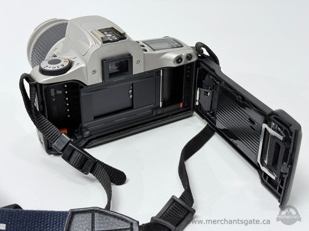 Canon EOS Rebel 2000 35mm Film Camera with EF 28-90mm Lens