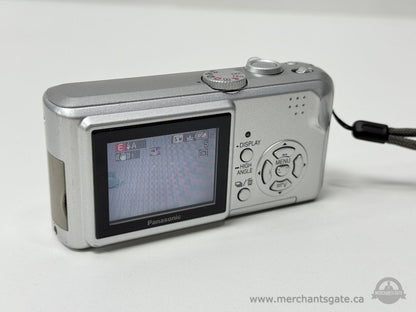 Panasonic Lumix DMC-LS2 Digital Camera 5MP with 3x Zoom