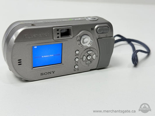 Sony Cyber-shot DSC-P92 Digital Camera 5.0MP with 3x Optical Zoom