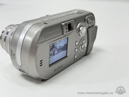 Sony Cyber-shot DSC-P92 Digital Camera 5.0MP with 3x Optical Zoom