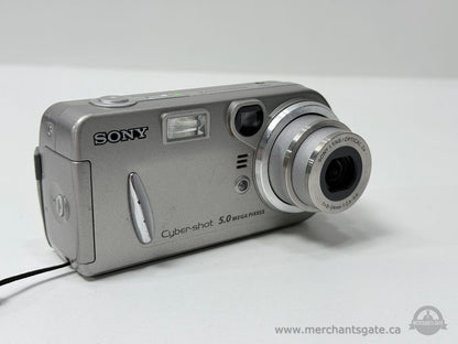 Sony Cyber-shot DSC-P92 Digital Camera 5.0MP with 3x Optical Zoom