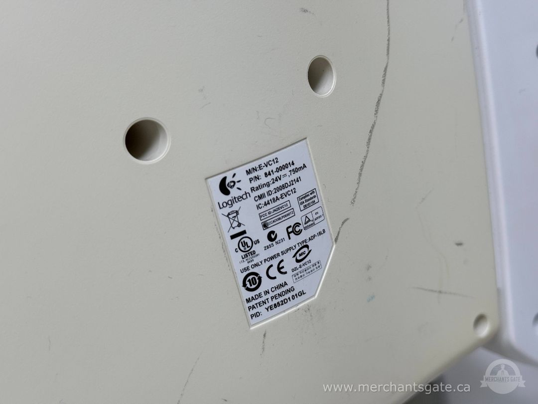 Logitech Speed Force Wireless Racing Wheel for Wii with USB Receiver