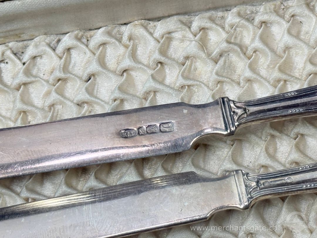 Vintage Fish Set in Wooden Case | Likely Silver Plate | Complete Service | Cutlery Box / Barrhaven