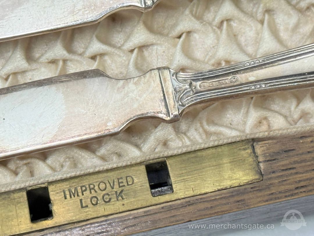 Vintage Fish Set in Wooden Case | Likely Silver Plate | Complete Service | Cutlery Box / Barrhaven