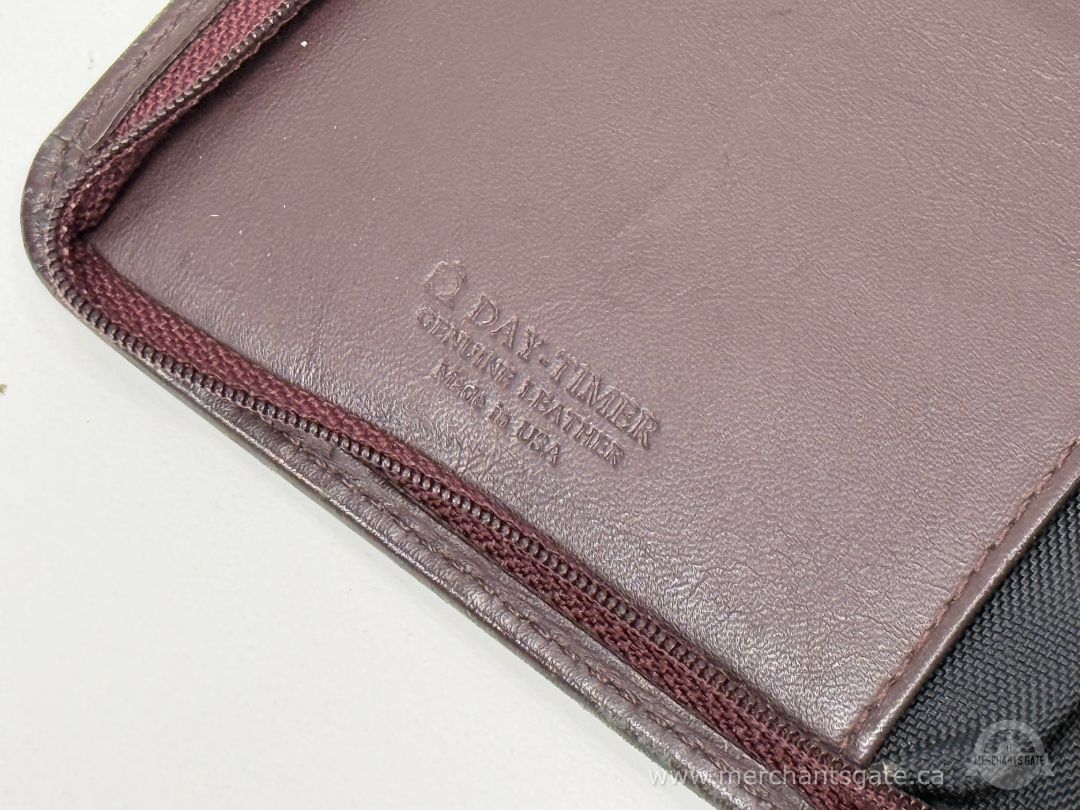 Vintage Day Timer Leather Zippered Planner Organizer with Pockets