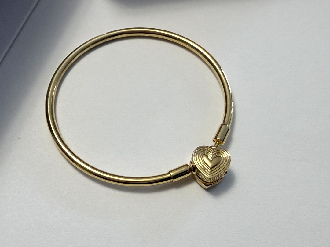 Authentic Pandora 14K Gold Plated Heart Clasp Bangle Bracelet Size 17